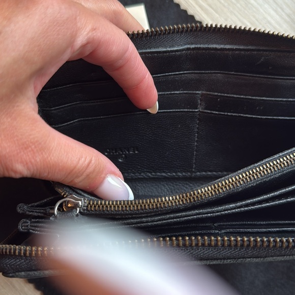 Fashion full size wallet used (no more box available but will add a paper bag) - Picture 8 of 8